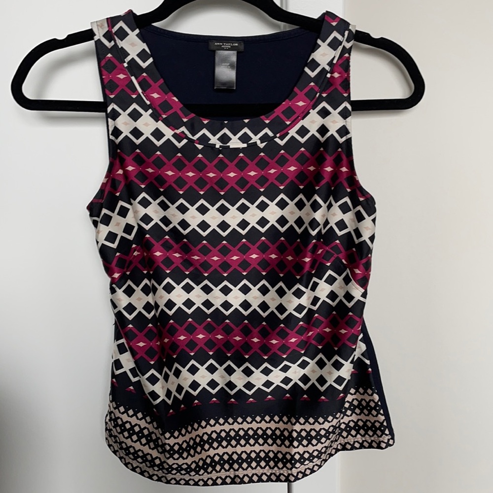 ✨3/$10✨ Ann Taylor mixed media tank top